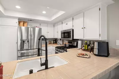 680 Sedgeworth Court, Simi Valley, CA 93065 - Photo 9