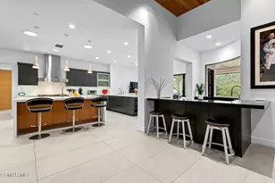 2786 Queen's Garden Dr, Thousand Oaks, CA 91361 - Photo 13