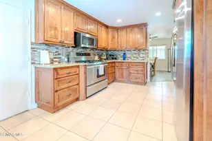 1041 Balsamo Ave, Simi Valley, CA 93065 - Photo 11