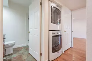 8710 Independence Ave, Canoga Park, CA 91304 - Photo 13