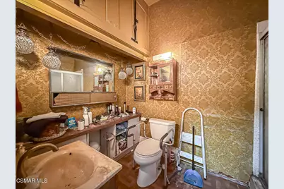 954 E Thompson, Ventura, CA 93001 - Photo 17