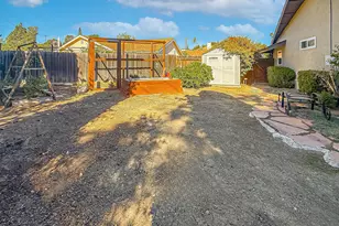 166 Whitworth St, Thousand Oaks, CA 91360 - Photo 31