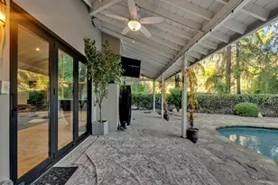 17032 Cotter Pl, Encino, CA 91436 - Photo 21