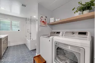 17032 Cotter Pl, Encino, CA 91436 - Photo 17