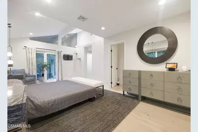 17032 Cotter Place, Encino, CA 91436 - Photo 11