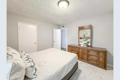 22537 Saticoy Street, West Hills, CA 91307 - Photo 29