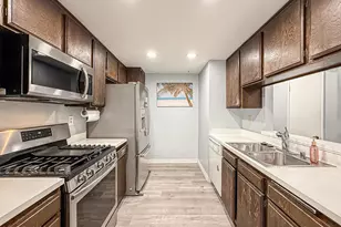 2098 Covington Ave, Simi Valley, CA 93065 - Photo 9