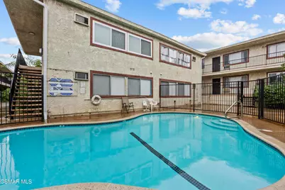 8800 Cedros Avenue #204, Panorama City, CA 91402 - Photo 9