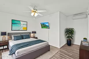 8800 Cedros Ave, Panorama City, CA 91402 - Photo 7