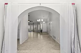 2508 Glenhurst Ct, Simi Valley, CA 93063 - Photo 13