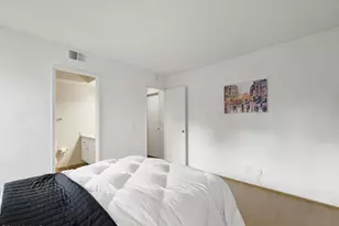 1244 Heatherview Dr, Oak Park, CA 91377 - Photo 17