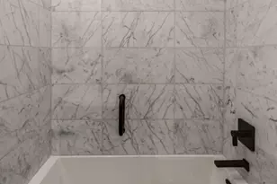 5101 Calatrana Dr, Woodland Hills, CA 91364 - Photo 17