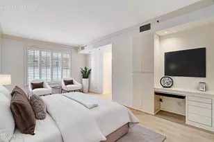 10550 Wilshire Blvd, Los Angeles, CA 90024 - Photo 15