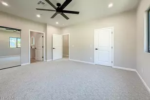 28722 Lincoln Ave, , CA 91384 - Photo 37