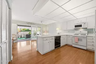 2126 Crespi Ln, Westlake Village, CA 91361 - Photo 9