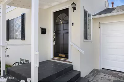 18020 Collins Street, Encino, CA 91316 - Photo 3