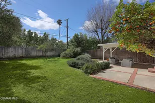 18020 Collins St, Encino, CA 91316 - Photo 25