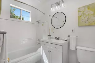 18020 Collins St, Encino, CA 91316 - Photo 21