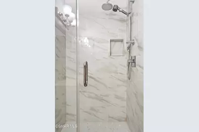327 Chestnut Hill Court #11, Thousand Oaks, CA 91360 - Photo 11