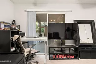 327 Chestnut Hill Ct, Thousand Oaks, CA 91360 - Photo 9