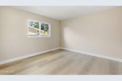 6454 Smoke Tree Avenue, Oak Park, CA 91377 - Photo 17