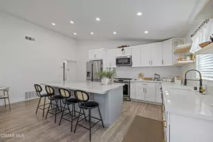 18712 Vicci St, Canyon Country, CA 91351 - Photo 7