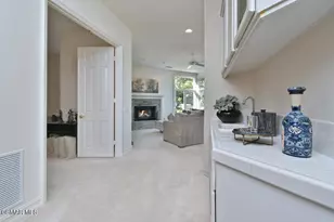 31775 Oak Ranch Ct, Westlake Village, CA 91361 - Photo 17