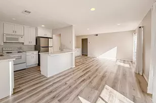 291 Sequoia Ct, Thousand Oaks, CA 91360 - Photo 3