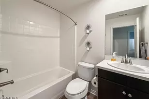 26707 Lexington Ln, Saugus, CA 91350 - Photo 13