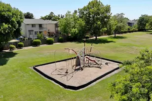 197 Creekside Cir, Sacramento, CA 95823 - Photo 33