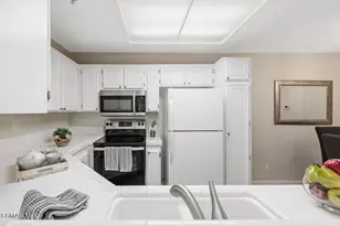 697 Sutton Crest Trail, Oak Park, CA 91377 - Photo 13