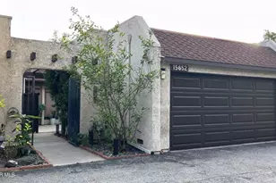 15652 Hillview Ln, Granada Hills, CA 91344 - Photo 17