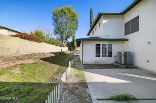 2183 E Chesterton St, Simi Valley, CA 93065 - Photo 33