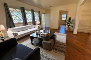 17400 Cantlay St, Lake Balboa, CA 91406 - Photo 3