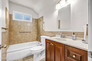 17400 Cantlay St, Lake Balboa, CA 91406 - Photo 13