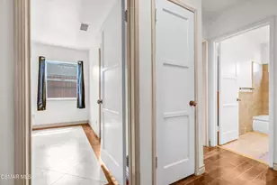 17400 Cantlay St, Lake Balboa, CA 91406 - Photo 15