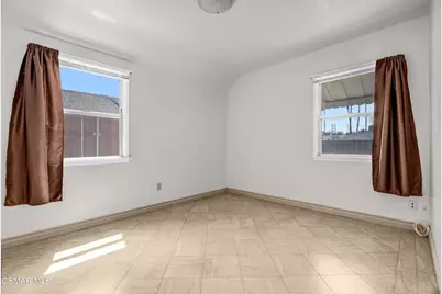 17400 Cantlay Street, Lake Balboa, CA 91406 - Photo 11