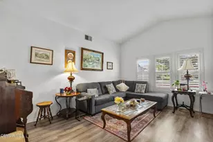 2046 Freesia Ave, Simi Valley, CA 93063 - Photo 21