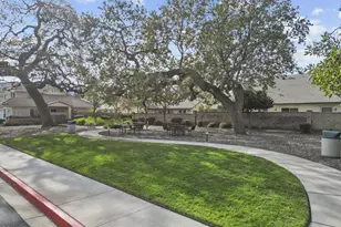 2046 Freesia Ave, Simi Valley, CA 93063 - Photo 33