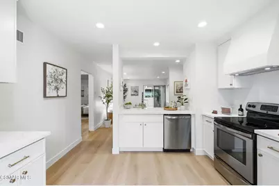 15103 Village 15, Camarillo, CA 93012 - Photo 9