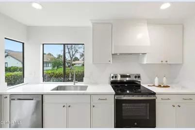 41040 Village 41, Camarillo, CA 93012 - Photo 13