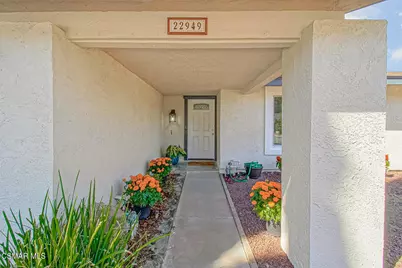 22949 Sycamore Creek Drive, Valencia, CA 91354 - Photo 5