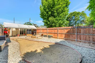 7322 Lindley Avenue, Reseda, CA 91335 - Photo 35