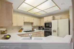 5614 Roundtree Pl, Westlake Village, CA 91362 - Photo 19