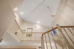 5614 Roundtree Pl, Westlake Village, CA 91362 - Photo 17