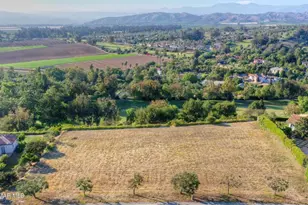 769 Via Terrado, Camarillo, CA 93010 - Photo 1