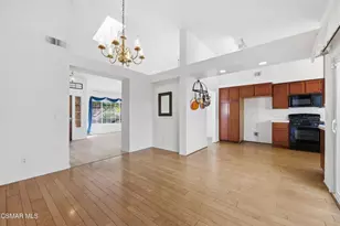 2565 Winthrop Ct, Simi Valley, CA 93065 - Photo 11