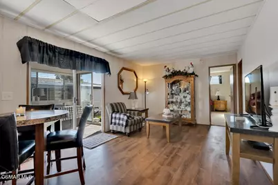 92 Poinsettia Gardens Drive, Ventura, CA 93004 - Photo 17
