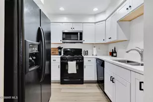 15202 Campus Park Dr, Moorpark, CA 93021 - Photo 3