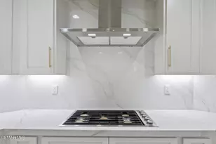 2594 Oak Valley Ln, Thousand Oaks, CA 91362 - Photo 5